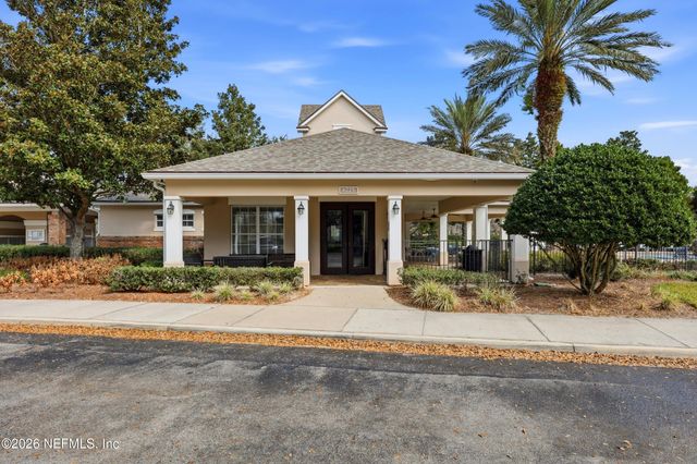 6650 WHITE BLOSSOM Circle 32C, Jacksonville, FL 32258
