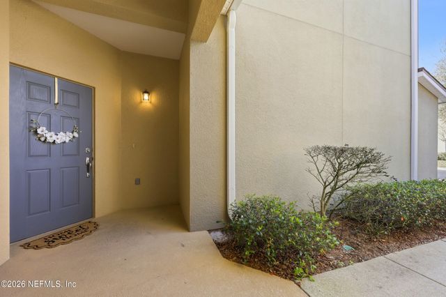 6650 WHITE BLOSSOM Circle 32C, Jacksonville, FL 32258