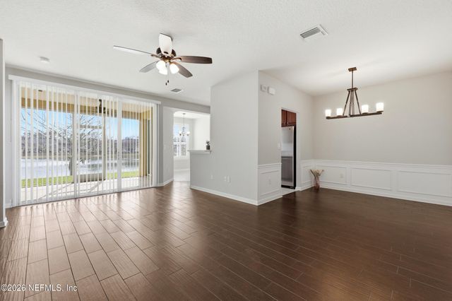 6650 WHITE BLOSSOM Circle 32C, Jacksonville, FL 32258