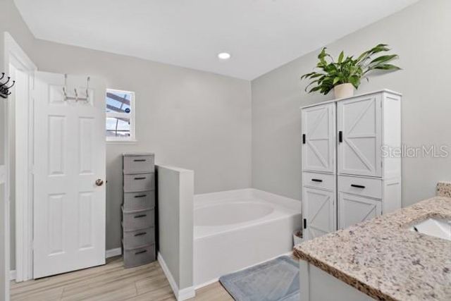 3857 SLEEPY HILL OAKS LOOP, Lakeland, FL 33810