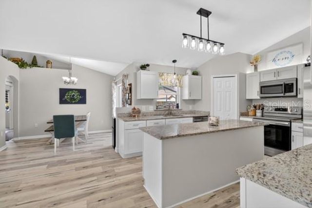 3857 SLEEPY HILL OAKS LOOP, Lakeland, FL 33810