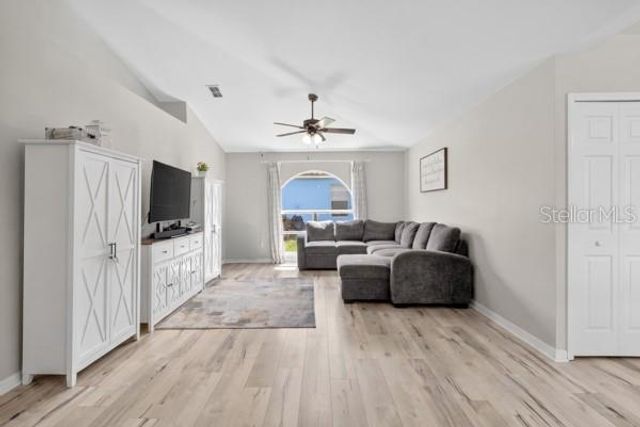3857 SLEEPY HILL OAKS LOOP, Lakeland, FL 33810