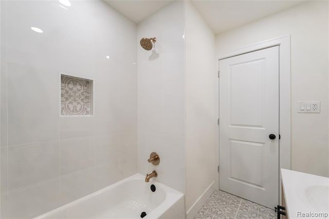 21930 Marlow Street, Oak Park, MI 48237