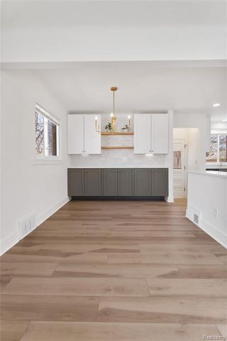 21930 Marlow Street, Oak Park, MI 48237