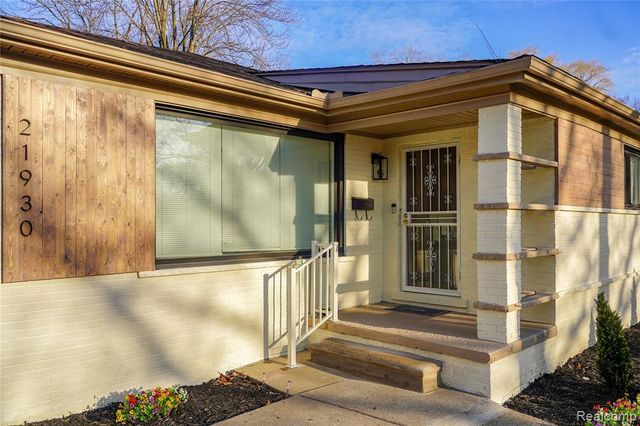 21930 Marlow Street, Oak Park, MI 48237