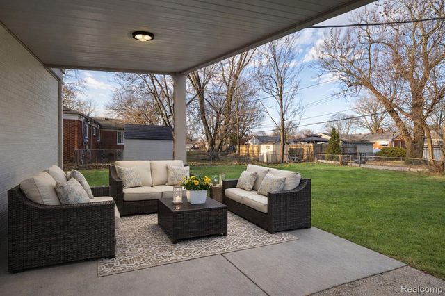 21930 Marlow Street, Oak Park, MI 48237