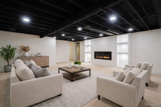 21930 Marlow Street, Oak Park, MI 48237