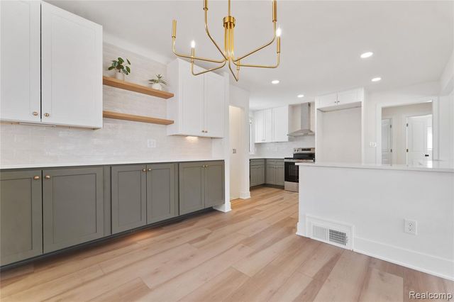 21930 Marlow Street, Oak Park, MI 48237