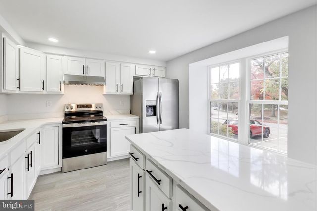 6096 ROCK GLEN DR, Elkridge, MD 21075