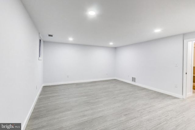 6096 ROCK GLEN DR, Elkridge, MD 21075