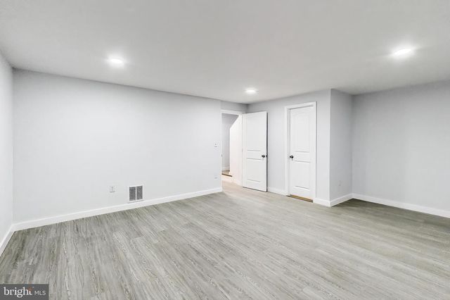 6096 ROCK GLEN DR, Elkridge, MD 21075