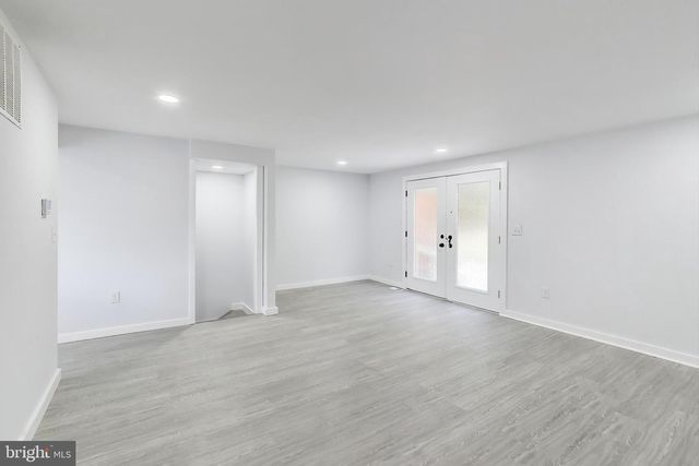 6096 ROCK GLEN DR, Elkridge, MD 21075