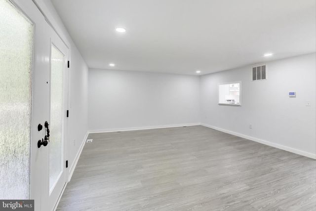 6096 ROCK GLEN DR, Elkridge, MD 21075