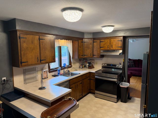 371 Felt Road, South Windsor, CT 06074