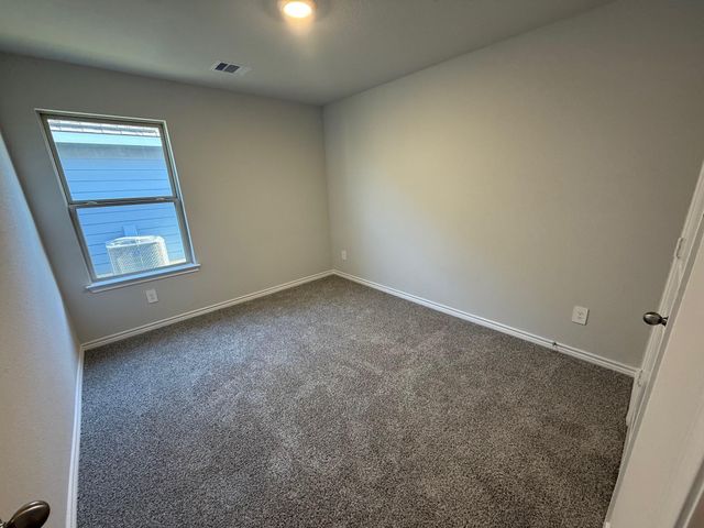 6105 Eldora Dr, College Station, TX 77845