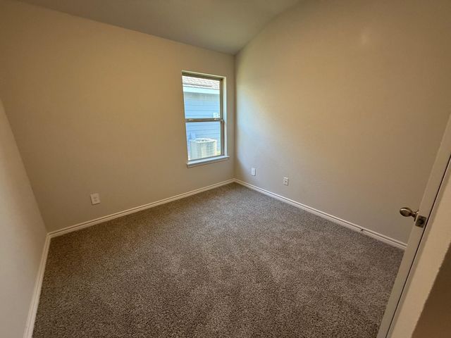 6105 Eldora Dr, College Station, TX 77845