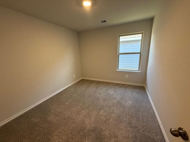 6105 Eldora Dr, College Station, TX 77845