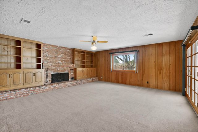 4909 Phyllis Street NE, Albuquerque, NM 87109