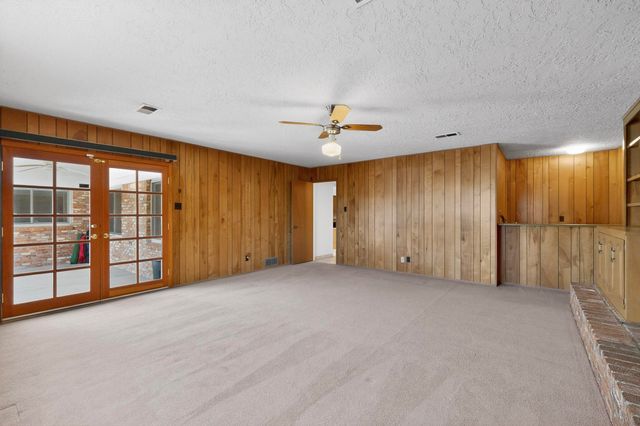 4909 Phyllis Street NE, Albuquerque, NM 87109