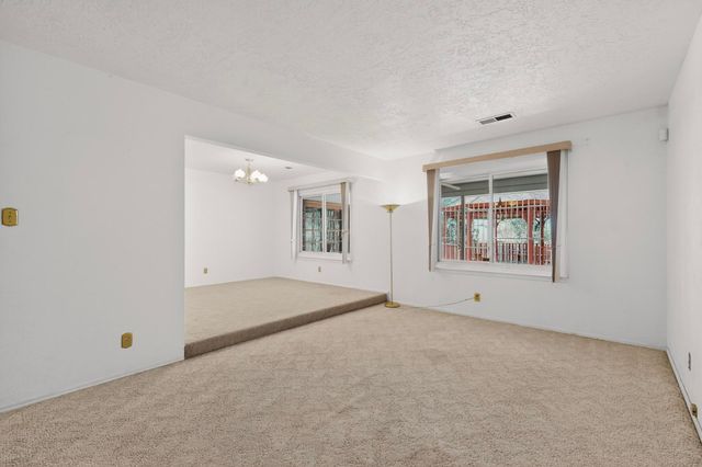 4909 Phyllis Street NE, Albuquerque, NM 87109