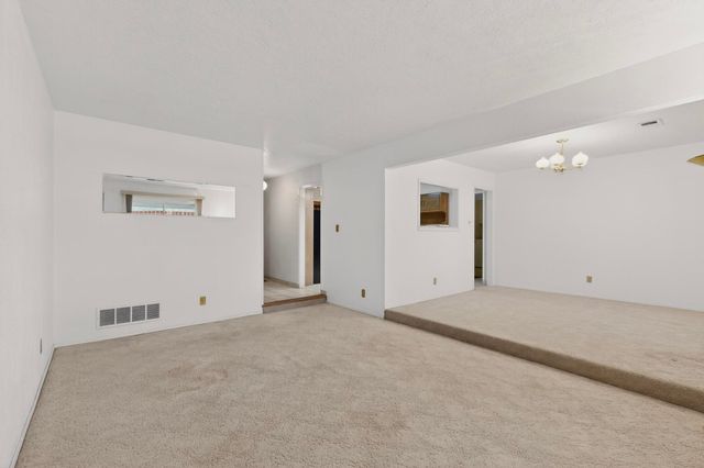 4909 Phyllis Street NE, Albuquerque, NM 87109