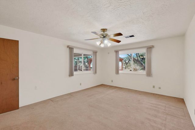 4909 Phyllis Street NE, Albuquerque, NM 87109