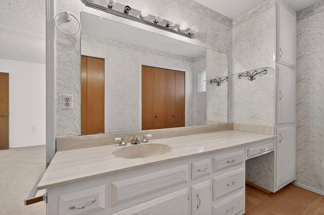 4909 Phyllis Street NE, Albuquerque, NM 87109