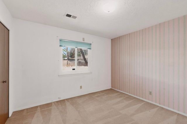 4909 Phyllis Street NE, Albuquerque, NM 87109