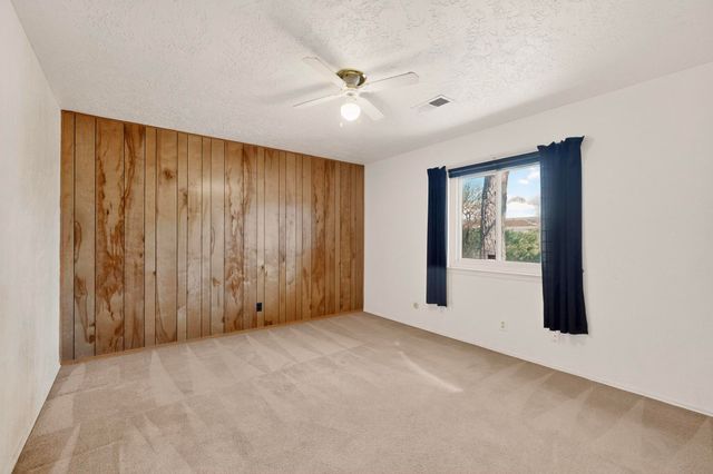 4909 Phyllis Street NE, Albuquerque, NM 87109