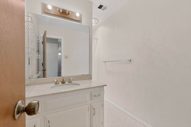 4909 Phyllis Street NE, Albuquerque, NM 87109