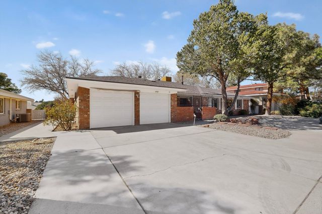 4909 Phyllis Street NE, Albuquerque, NM 87109