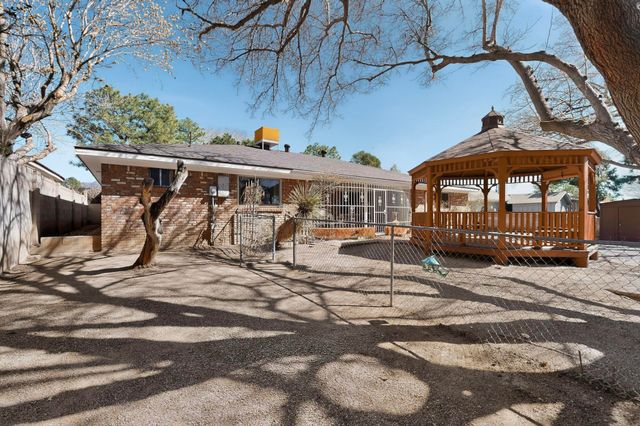 4909 Phyllis Street NE, Albuquerque, NM 87109