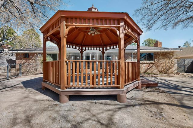 4909 Phyllis Street NE, Albuquerque, NM 87109