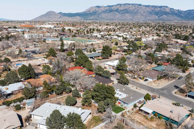 4909 Phyllis Street NE, Albuquerque, NM 87109