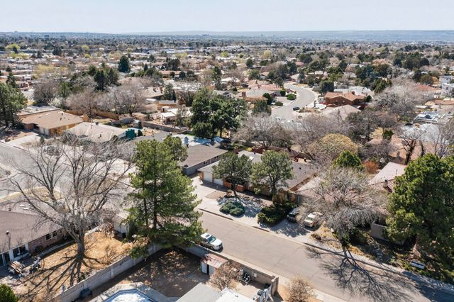 4909 Phyllis Street NE, Albuquerque, NM 87109