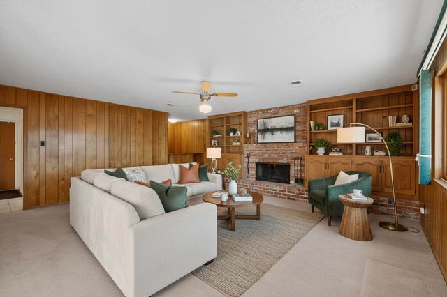 4909 Phyllis Street NE, Albuquerque, NM 87109