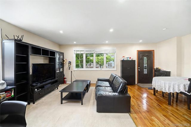 158-39 77th Road, Fresh Meadows, NY 11366