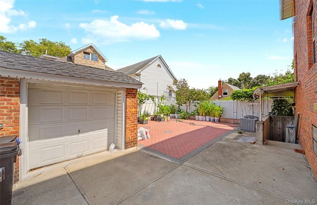 158-39 77th Road, Fresh Meadows, NY 11366