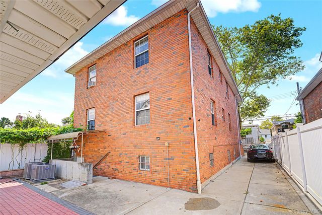 158-39 77th Road, Fresh Meadows, NY 11366