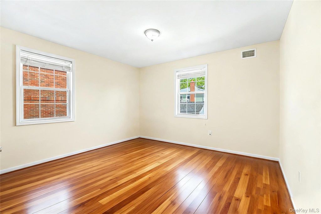 158-39 77th Road, Fresh Meadows, NY 11366 — photo 4