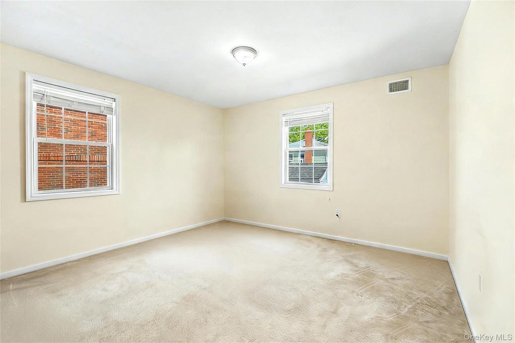158-39 77th Road, Fresh Meadows, NY 11366 — photo 5