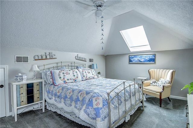 304 Shadowlake Dr, Chesapeake, VA 23320