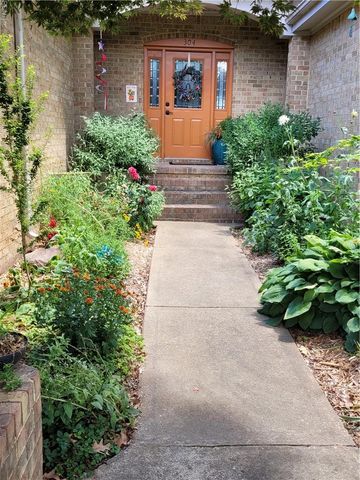 304 Shadowlake Dr, Chesapeake, VA 23320