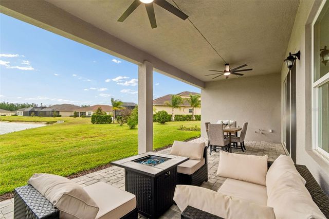 3084 ACACIA BAY AVENUE, Wesley Chapel, FL 33543