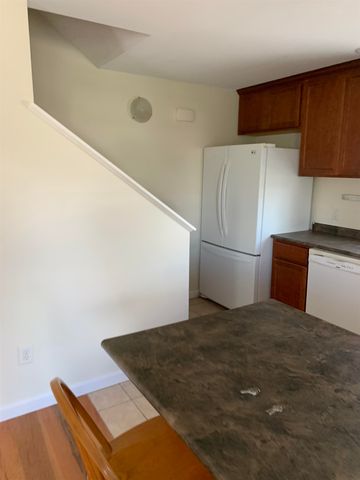5 Spring St Apt B C, Newmarket, NH 03857