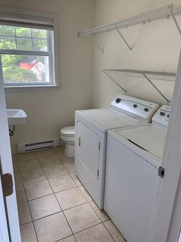 5 Spring St Apt B C, Newmarket, NH 03857