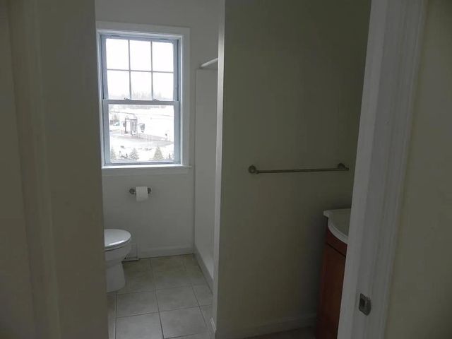 5 Spring St Apt B C, Newmarket, NH 03857
