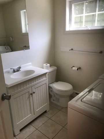 5 Spring St Apt B C, Newmarket, NH 03857