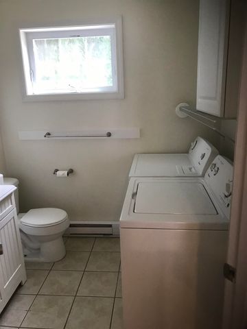 5 Spring St Apt B C, Newmarket, NH 03857