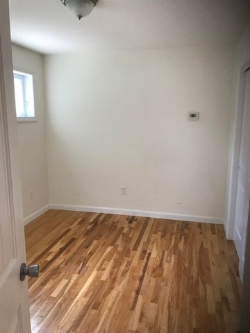 5 Spring St Apt B C, Newmarket, NH 03857